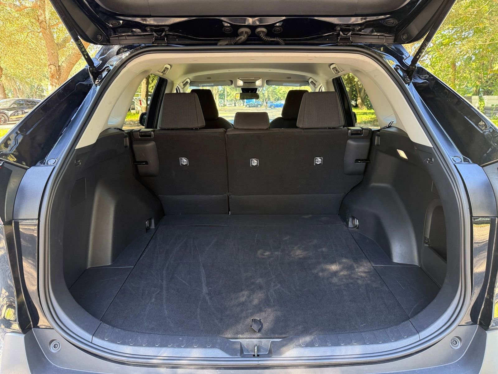 Thumbnail: 2025 Toyota RAV4 - 24