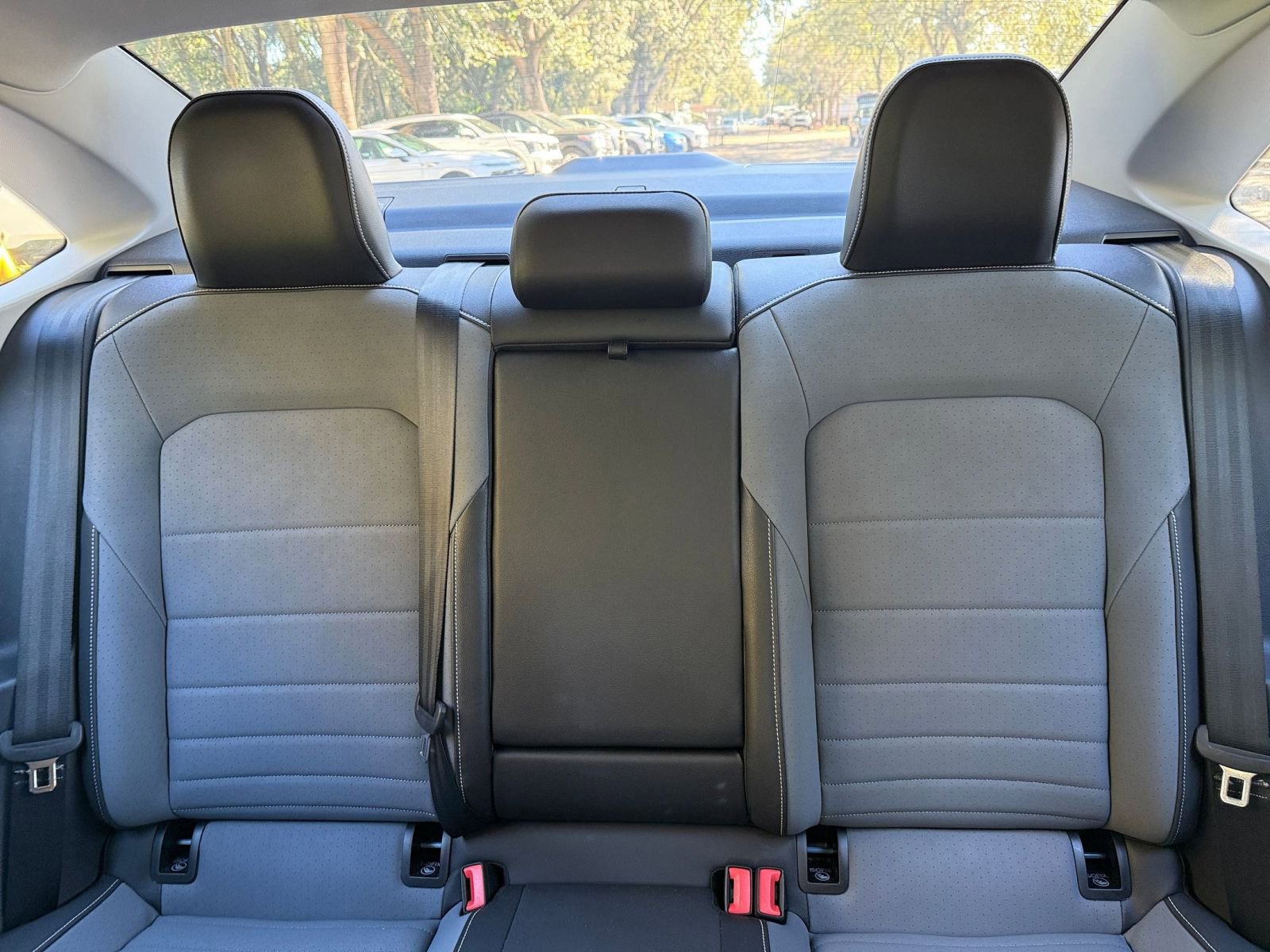 Thumbnail: 2025 Volkswagen Jetta - 32