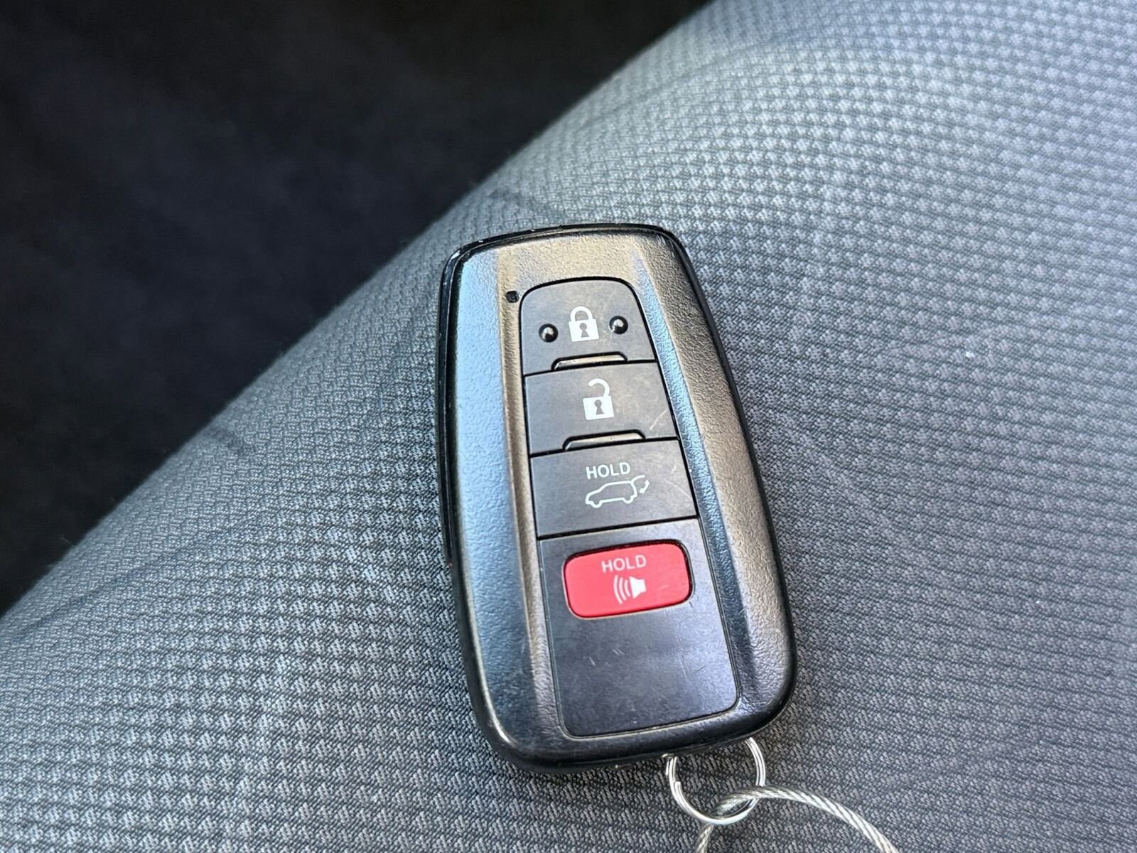 Thumbnail: 2025 Toyota RAV4 - 21