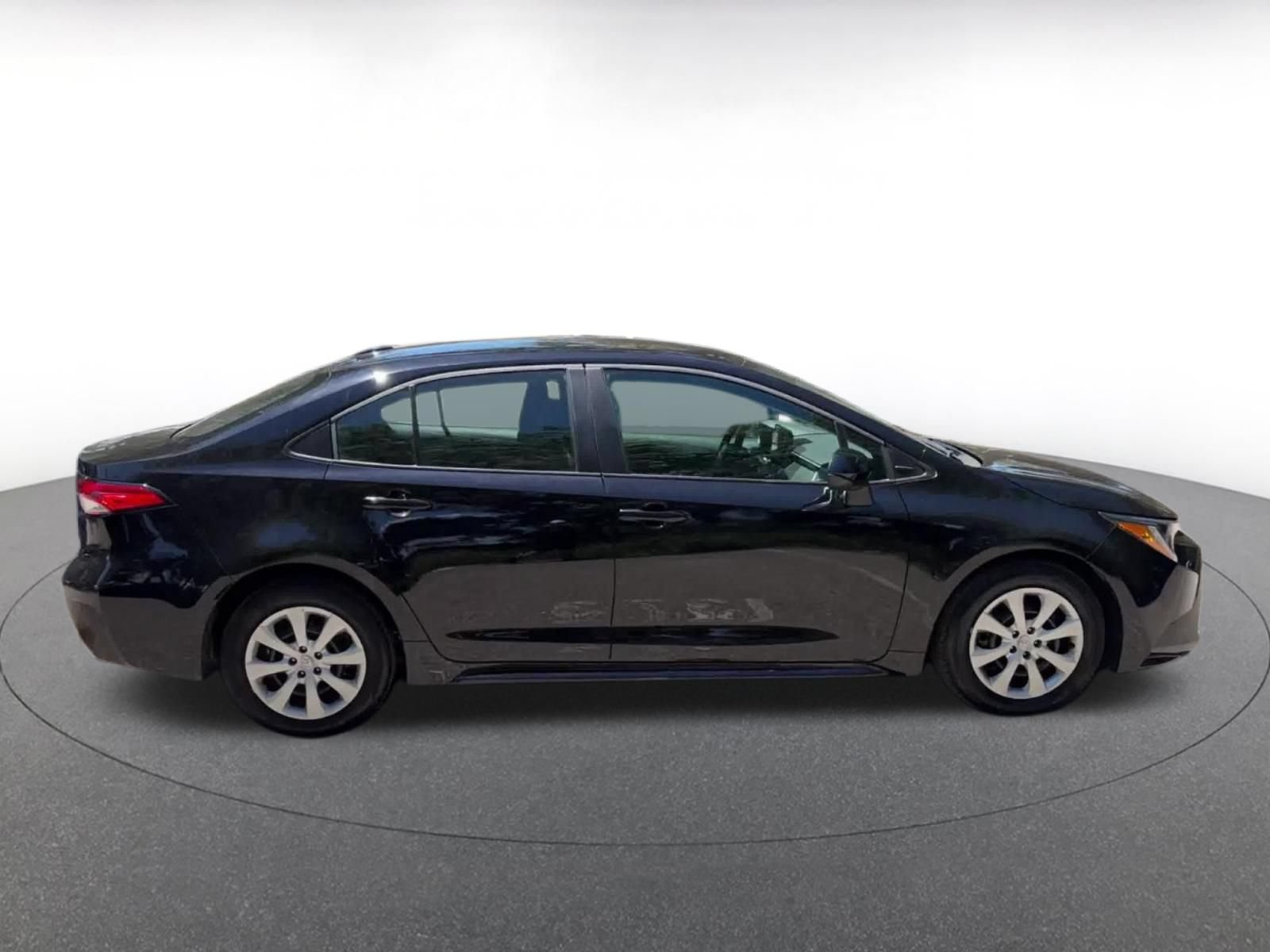 Thumbnail: 2025 Toyota Corolla - 16