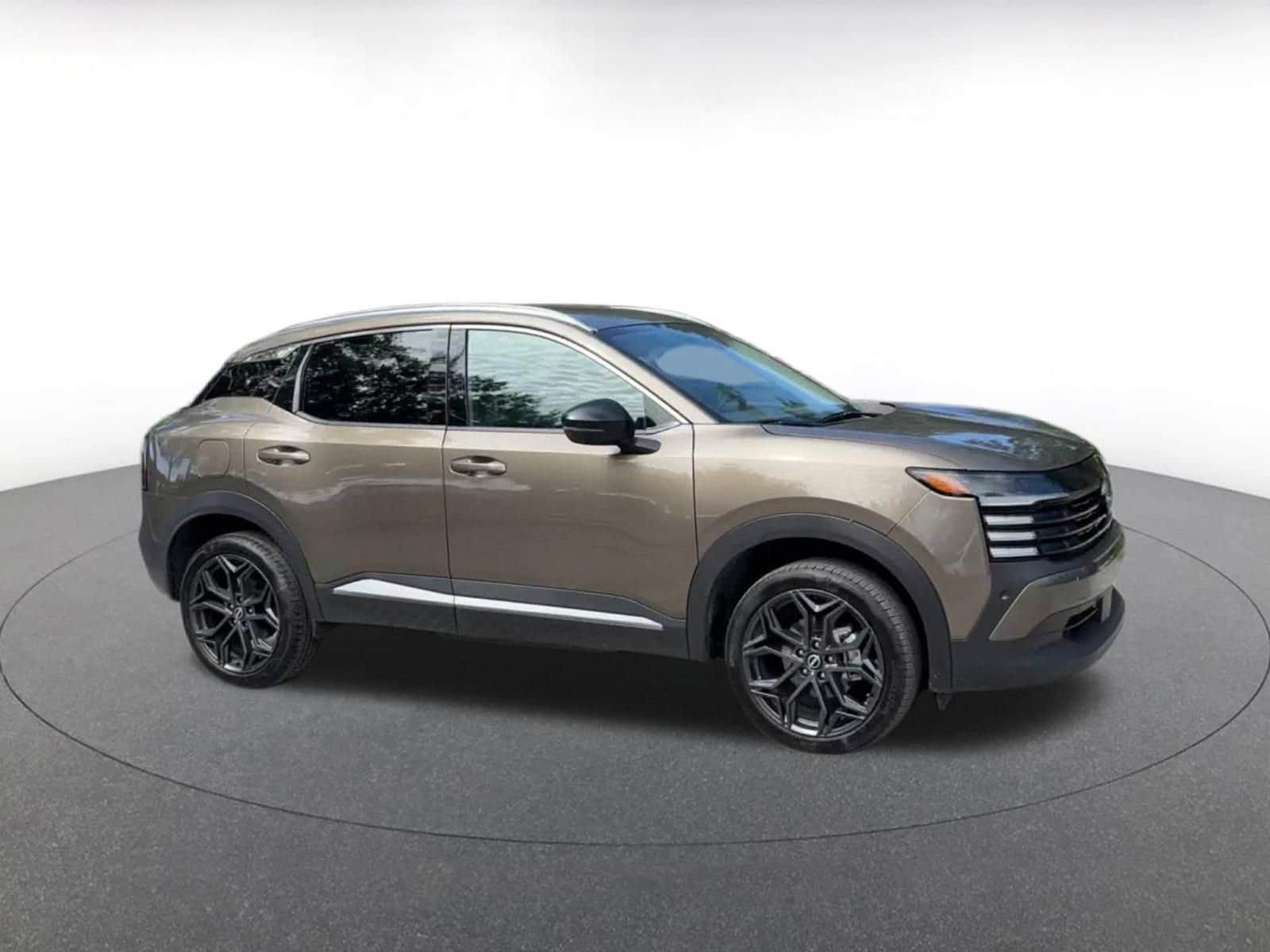 Thumbnail: 2026 Nissan Kicks - 2