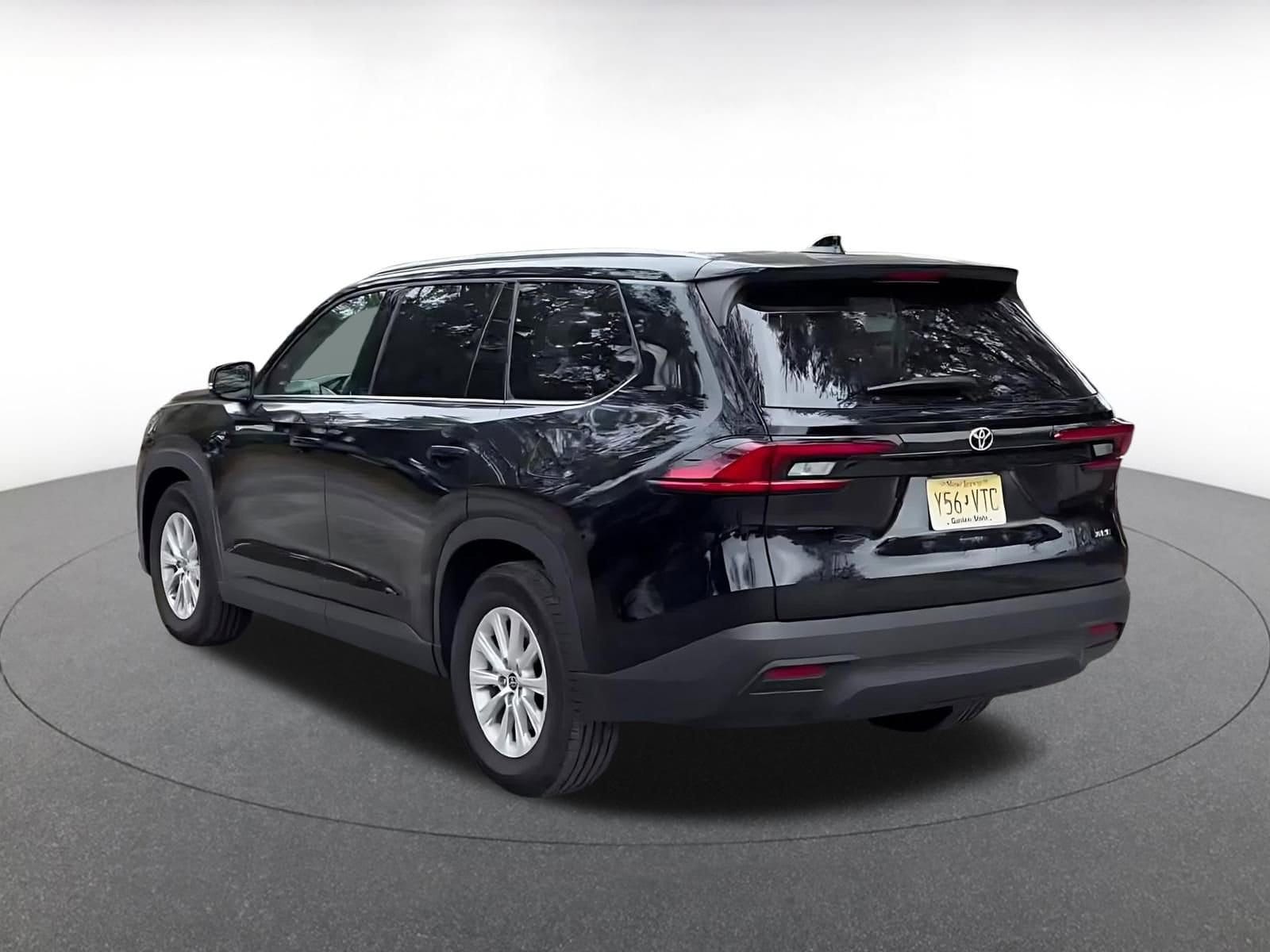 Thumbnail: 2025 Toyota Grand Highlander - 11