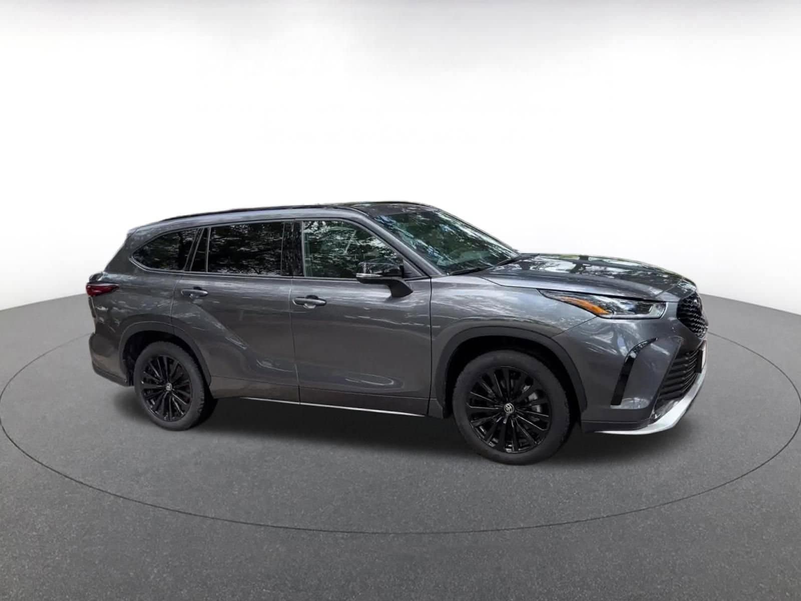 Thumbnail: 2025 Toyota Highlander - 2