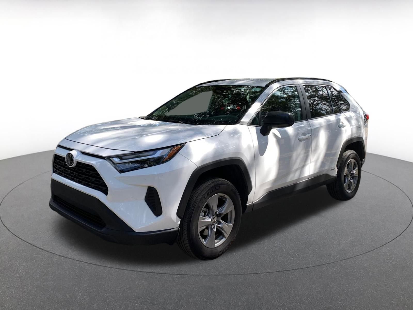 Thumbnail: 2025 Toyota RAV4 - 3