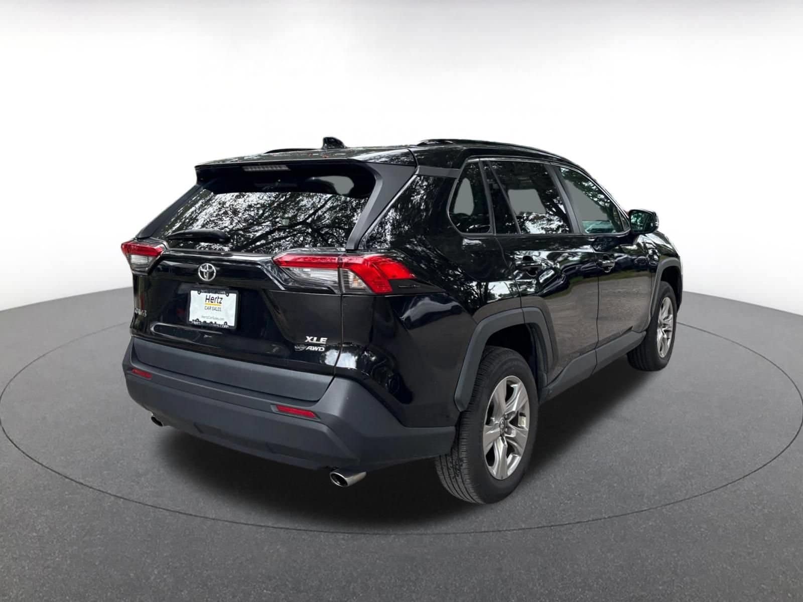 Thumbnail: 2024 Toyota RAV4 - 8