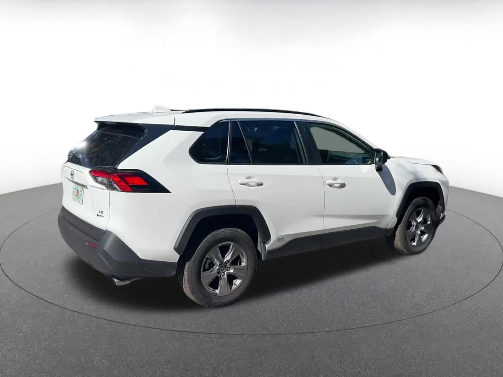 Thumbnail: 2025 Toyota RAV4 - 15