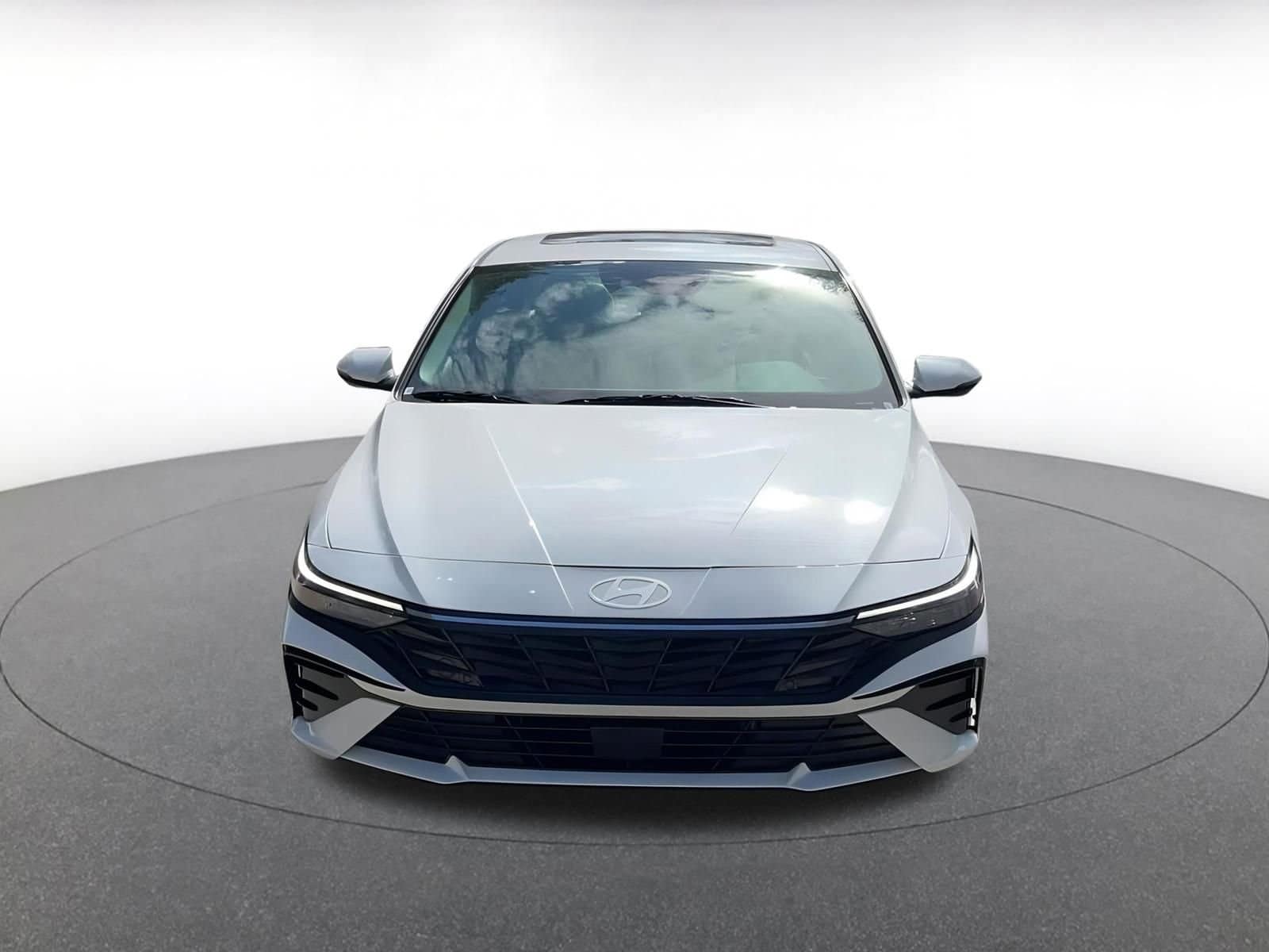 Thumbnail: 2025 Hyundai Elantra - 4