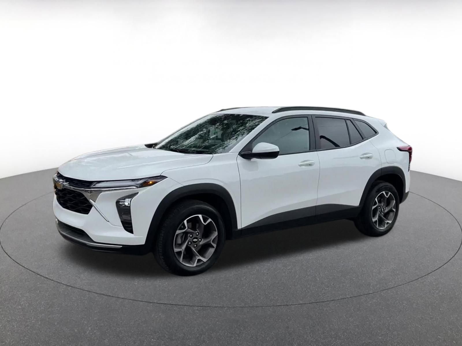 Thumbnail: 2025 Chevrolet Trax - 8