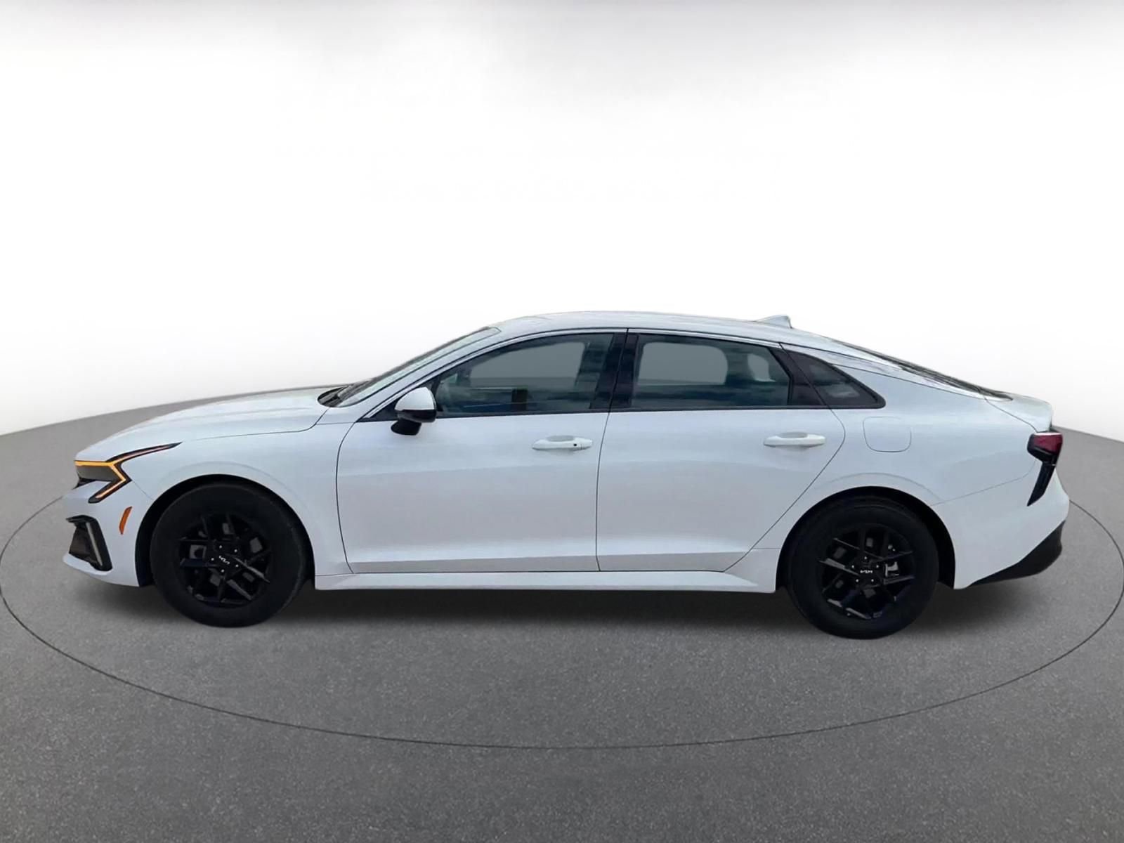 Thumbnail: 2025 Kia K5 - 9