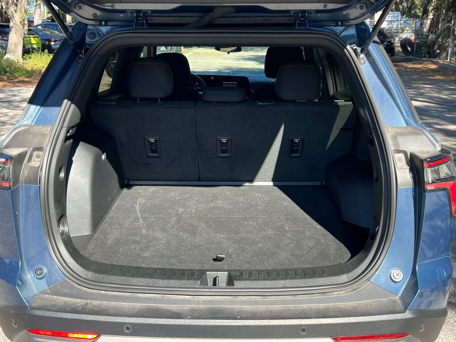 Thumbnail: 2025 Chevrolet Equinox - 24