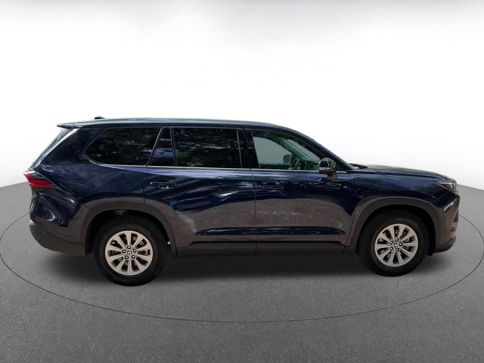 Thumbnail: 2025 Toyota Grand Highlander - 16