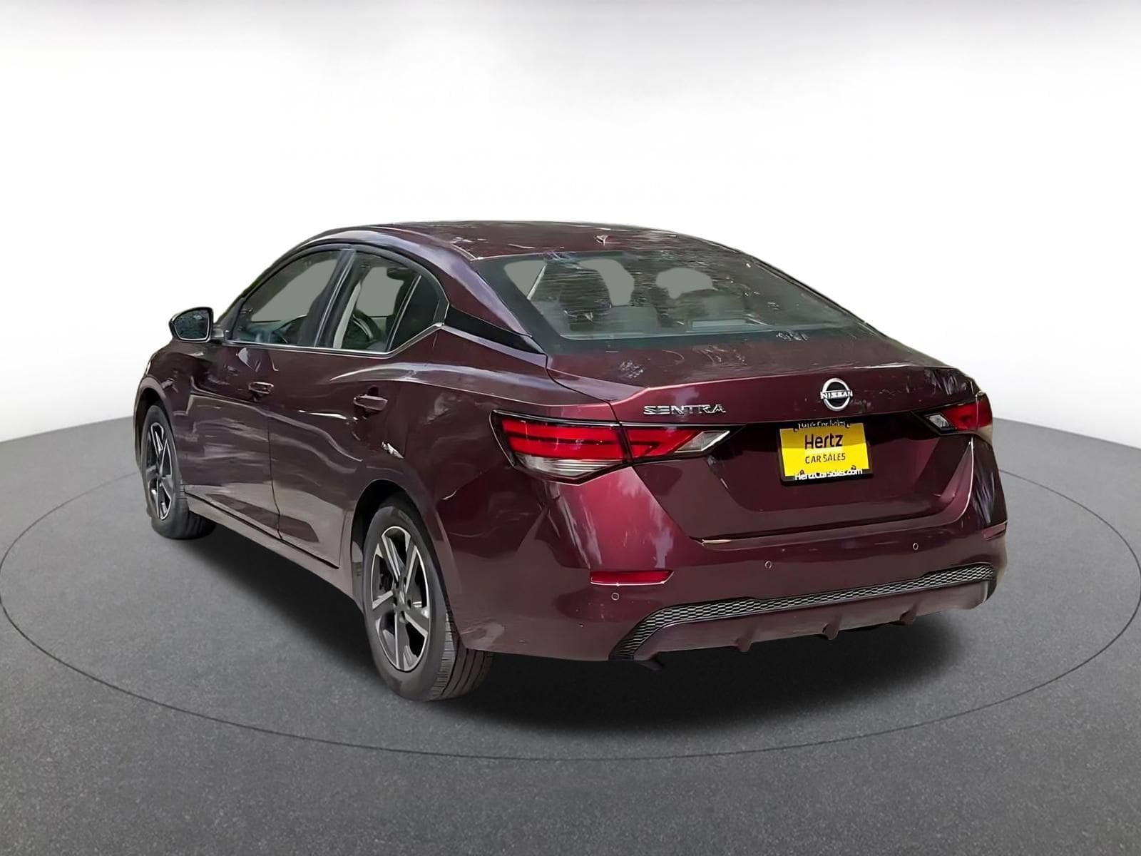 Thumbnail: 2025 Nissan Sentra - 9