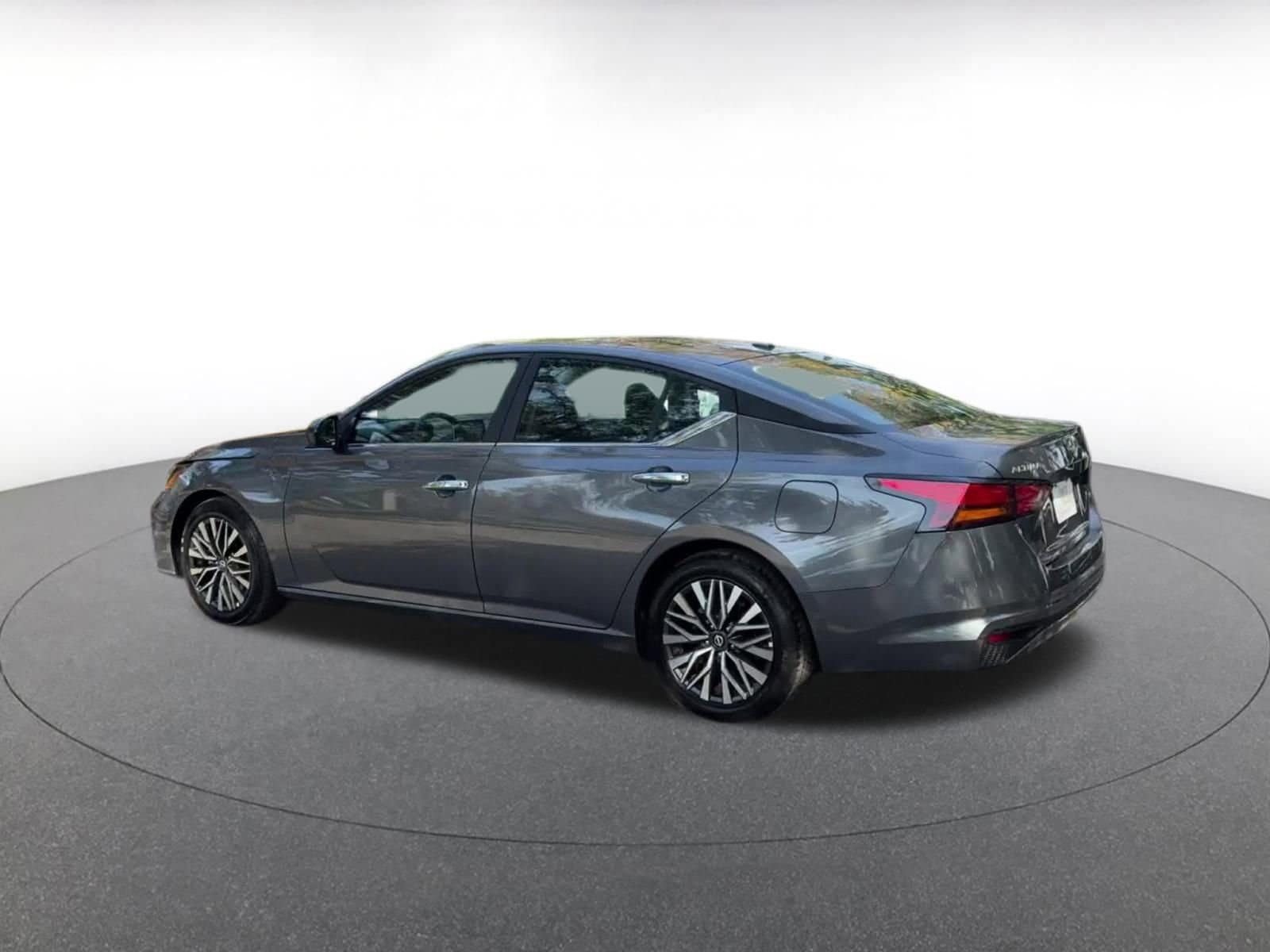 Thumbnail: 2025 Nissan Altima - 10