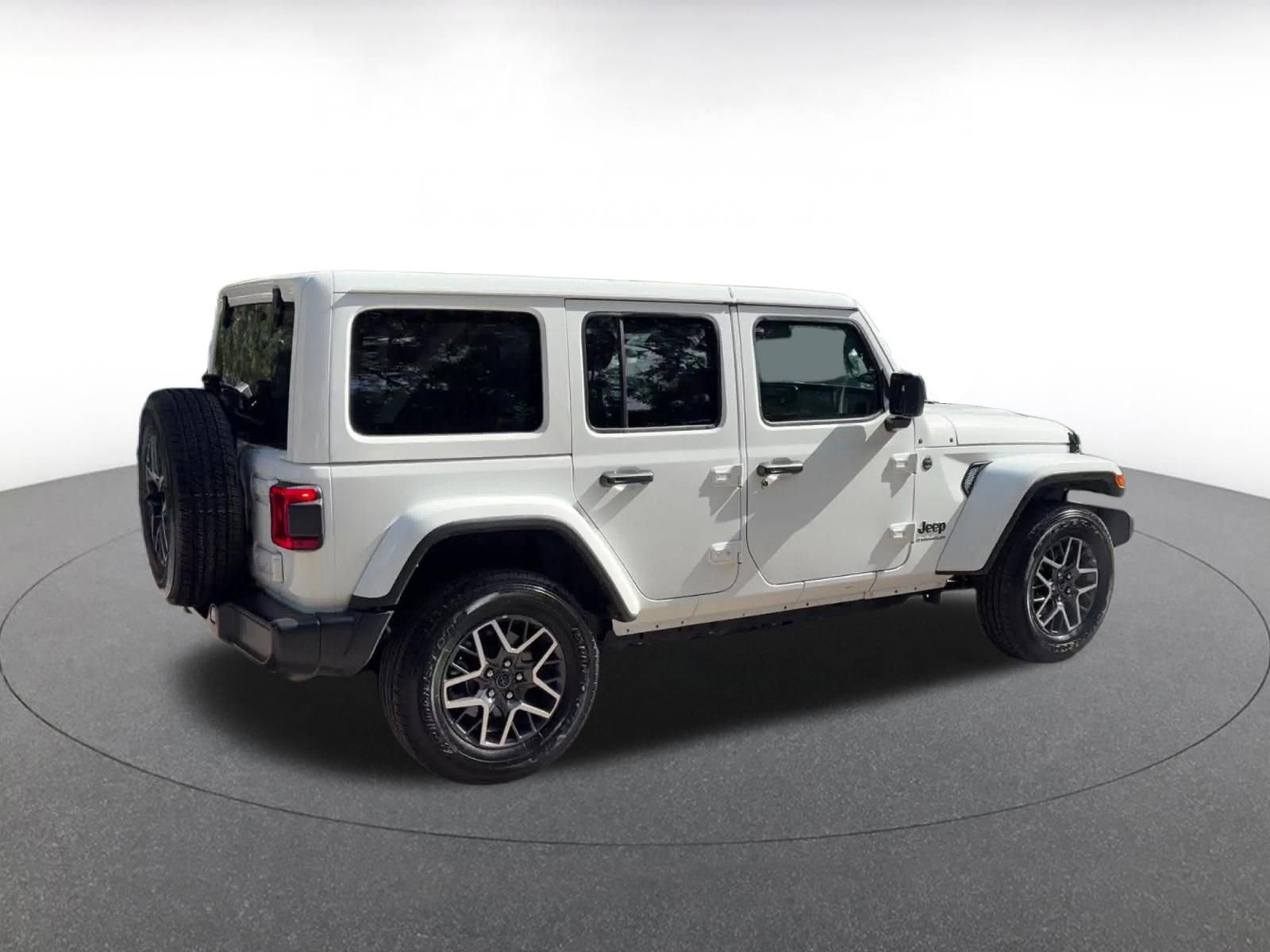 Thumbnail: 2025 Jeep Wrangler - 15