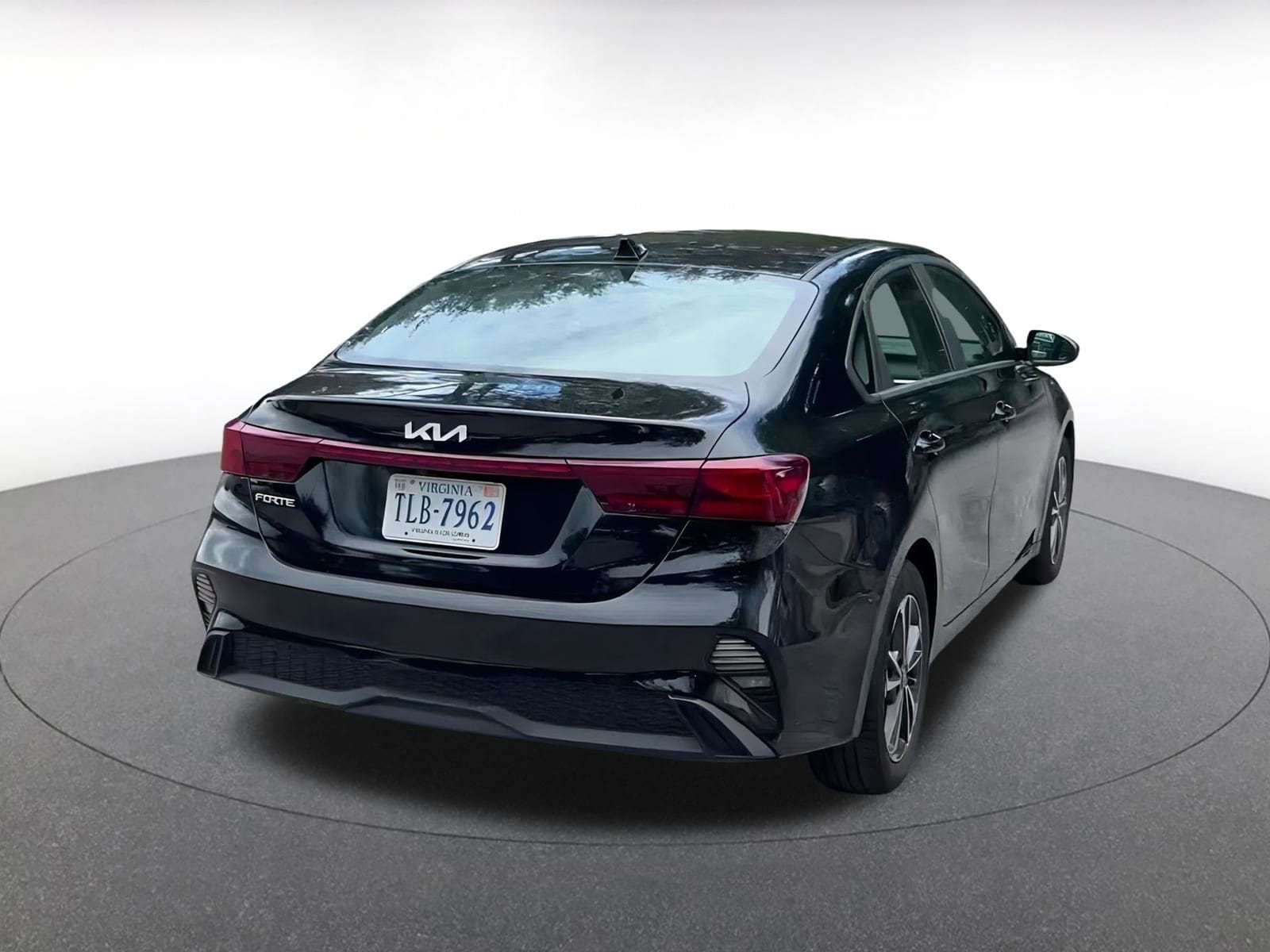 Thumbnail: 2024 Kia Forte - 14