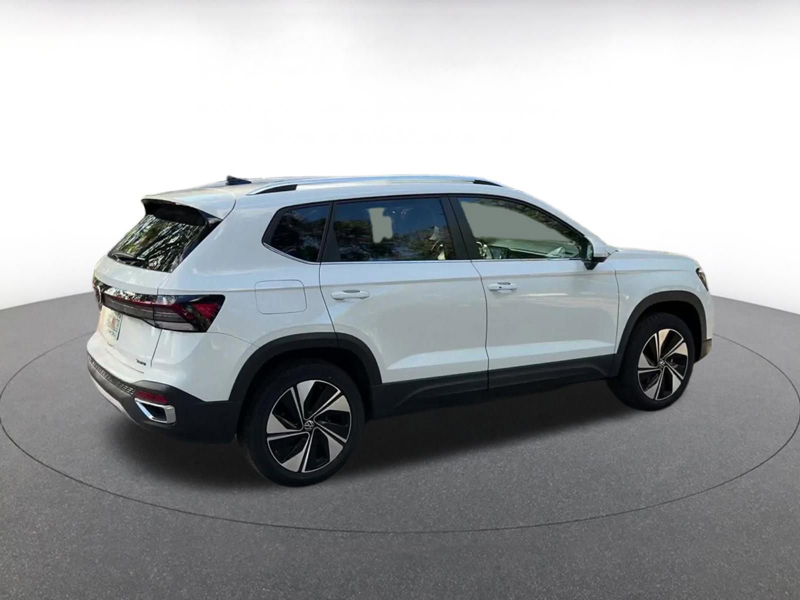 Thumbnail: 2025 Volkswagen Taos - 15