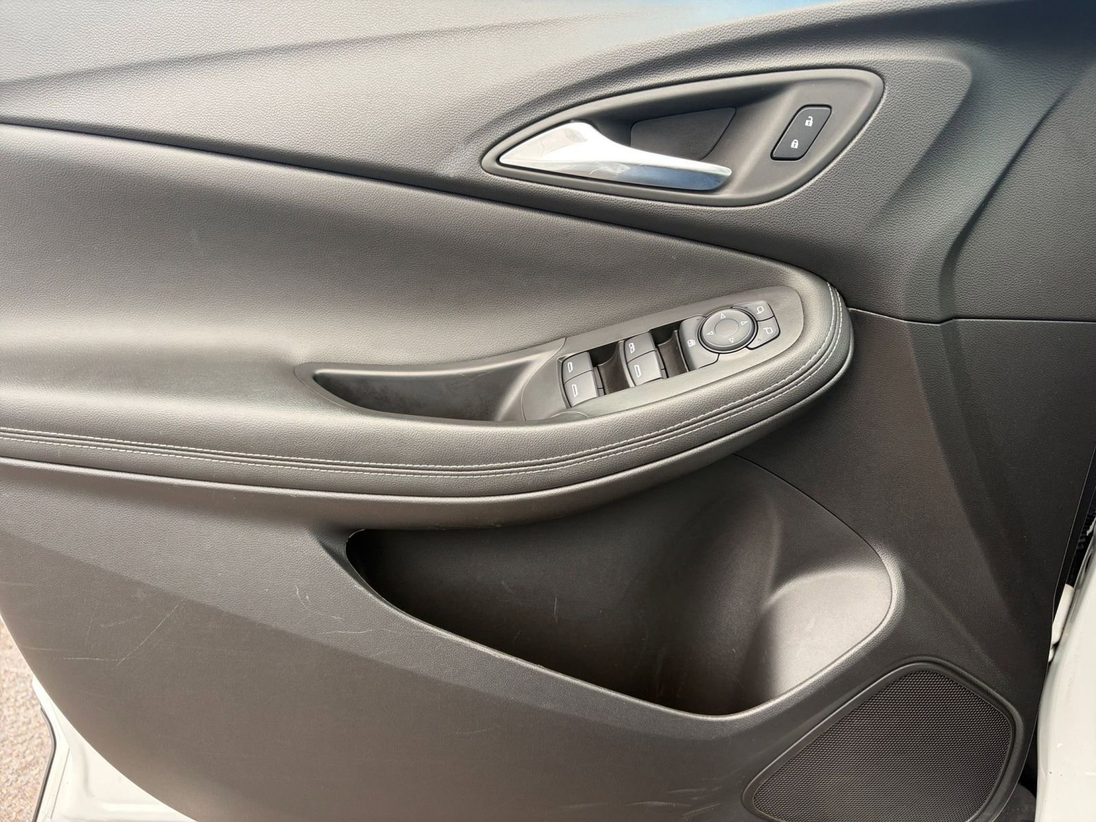 Thumbnail: 2025 Buick Encore GX - 18