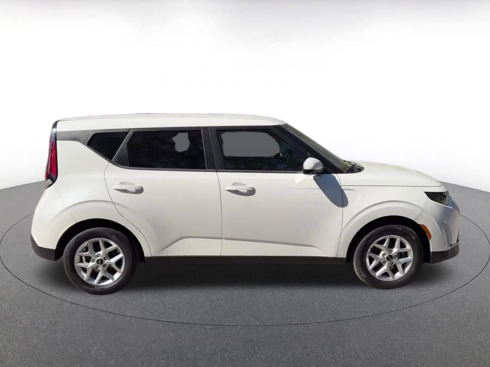 Thumbnail: 2025 Kia Soul - 16