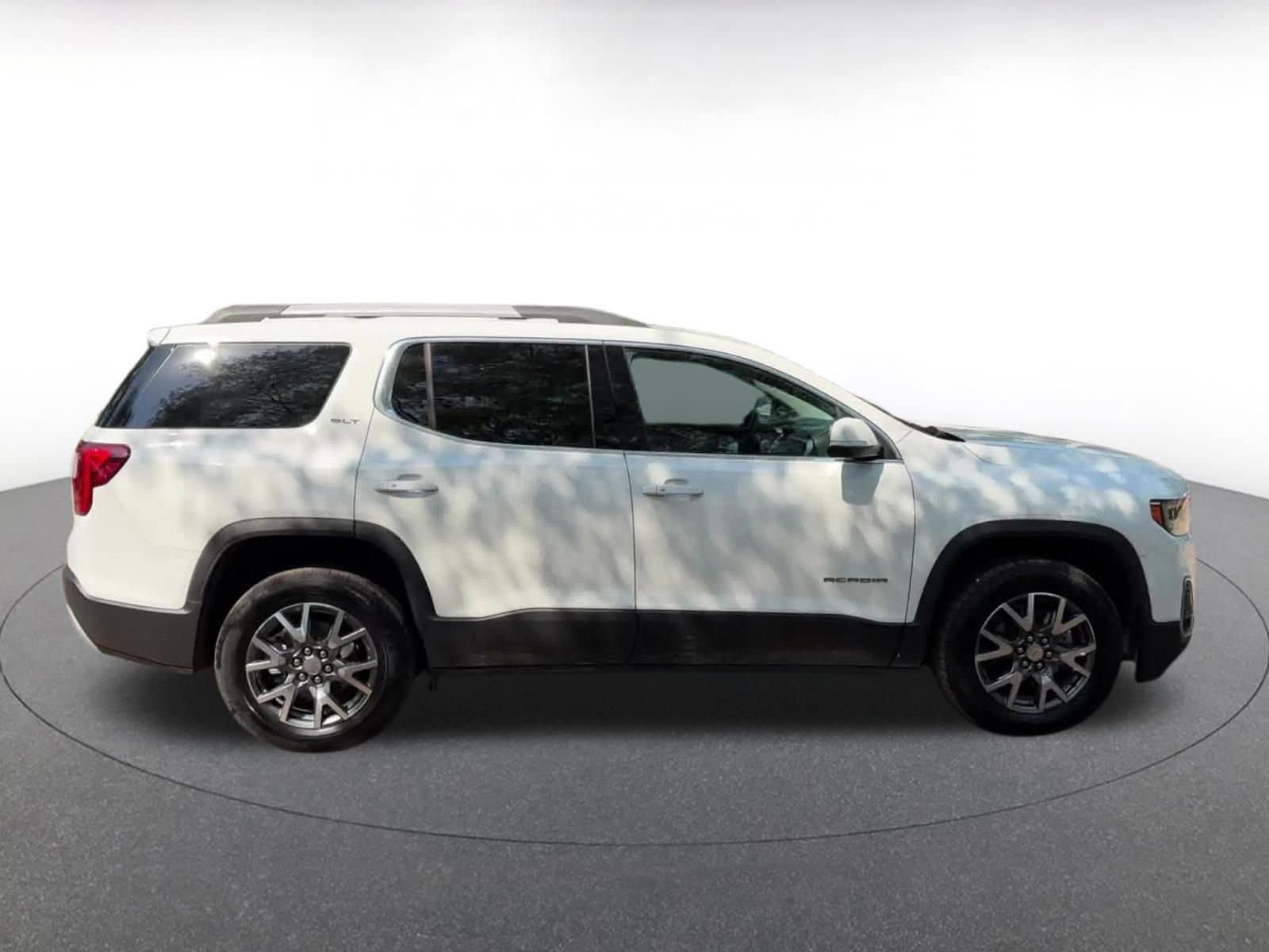 Thumbnail: 2023 GMC Acadia - 16