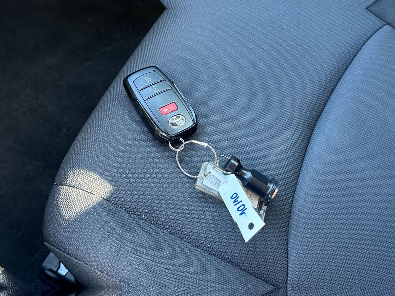 Thumbnail: 2025 Toyota Corolla Cross - 18