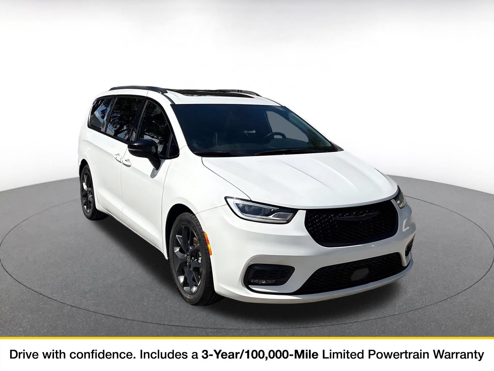 Thumbnail: 2025 Chrysler Pacifica - 1