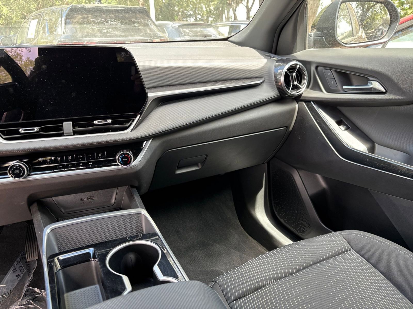 Thumbnail: 2025 Chevrolet Equinox - 35