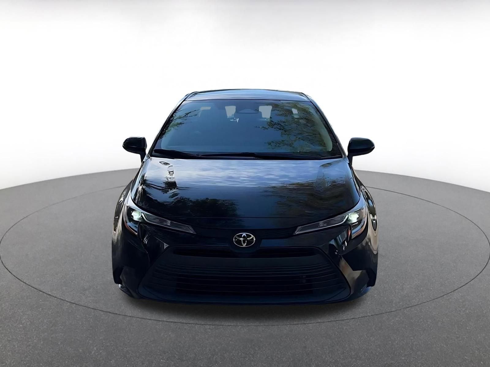 Thumbnail: 2025 Toyota Corolla - 4