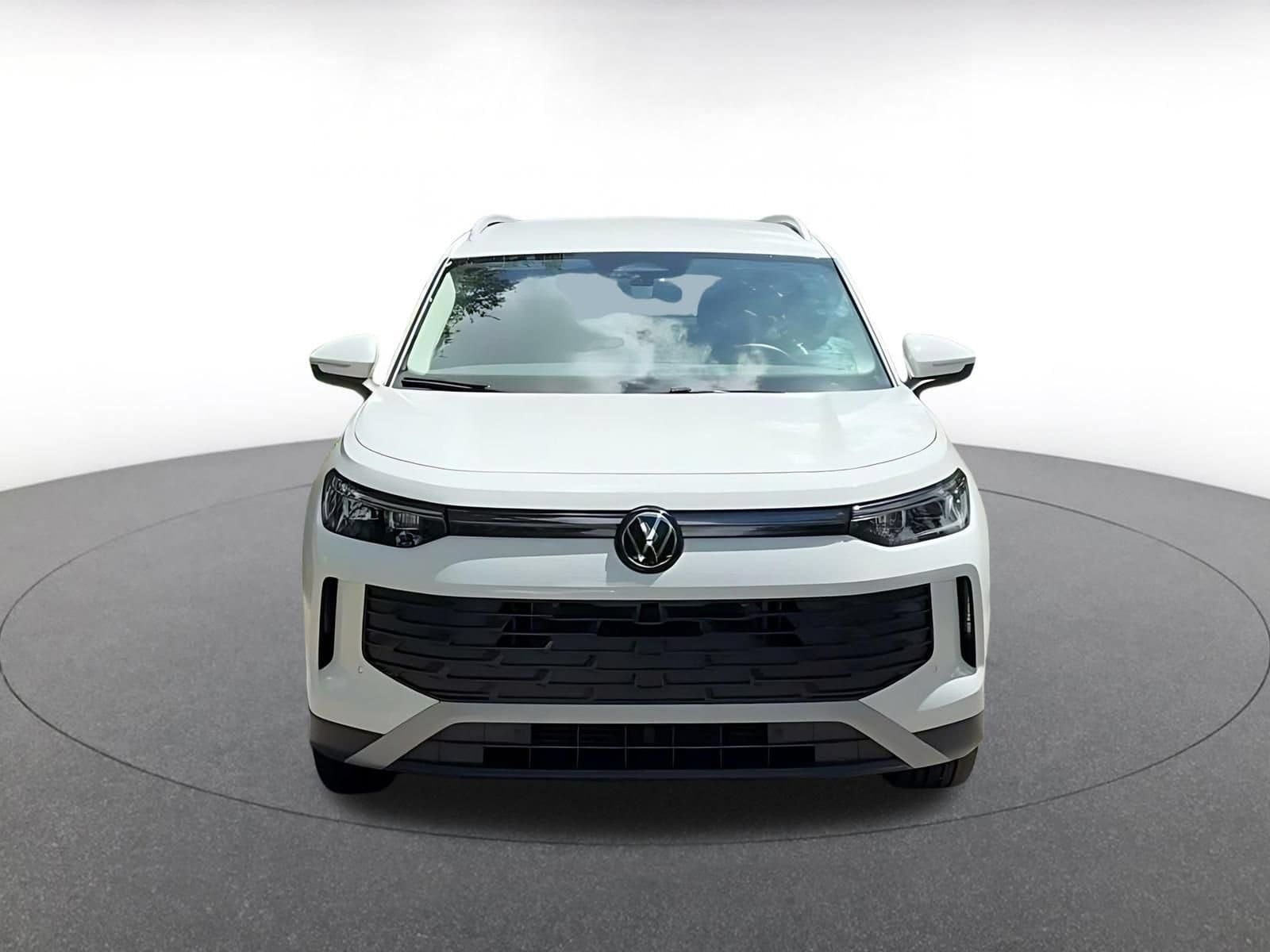 Thumbnail: 2026 Volkswagen Tiguan - 4
