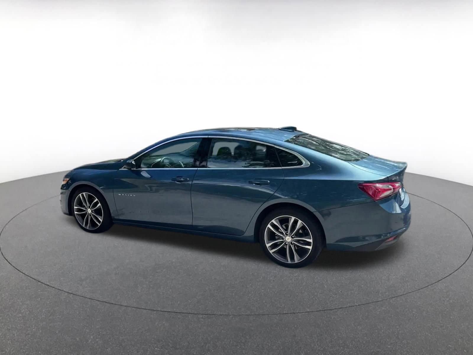 Thumbnail: 2024 Chevrolet Malibu - 10