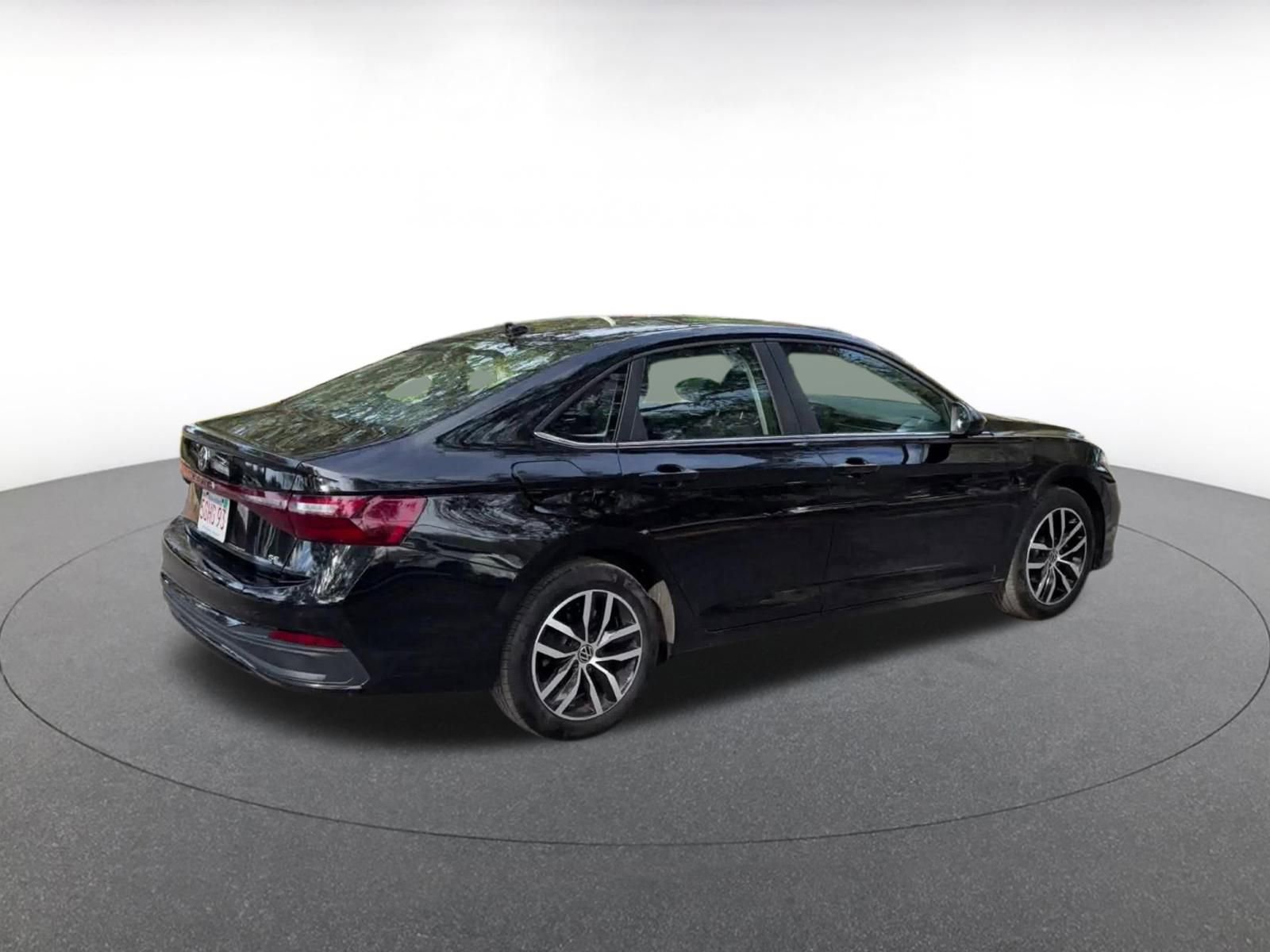 Thumbnail: 2025 Volkswagen Jetta - 15