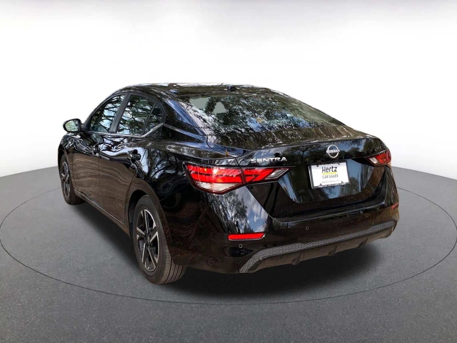 Thumbnail: 2025 Nissan Sentra - 5