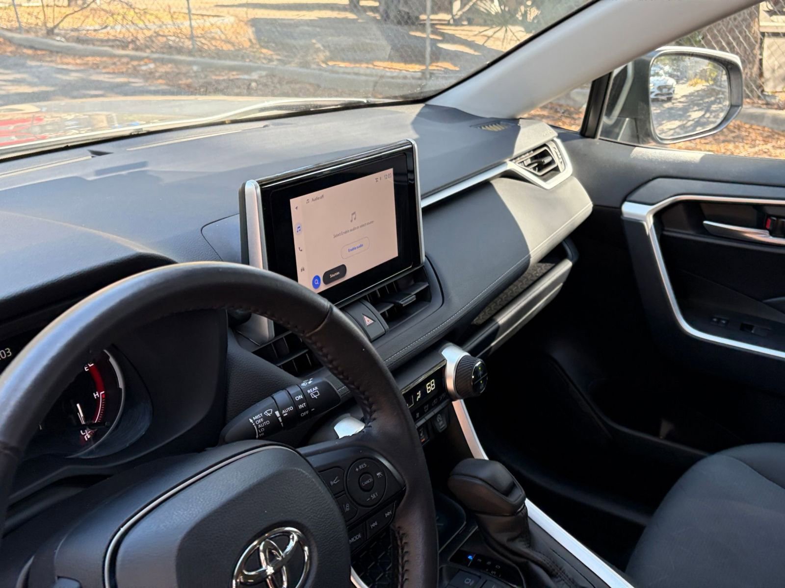 Thumbnail: 2025 Toyota RAV4 - 29