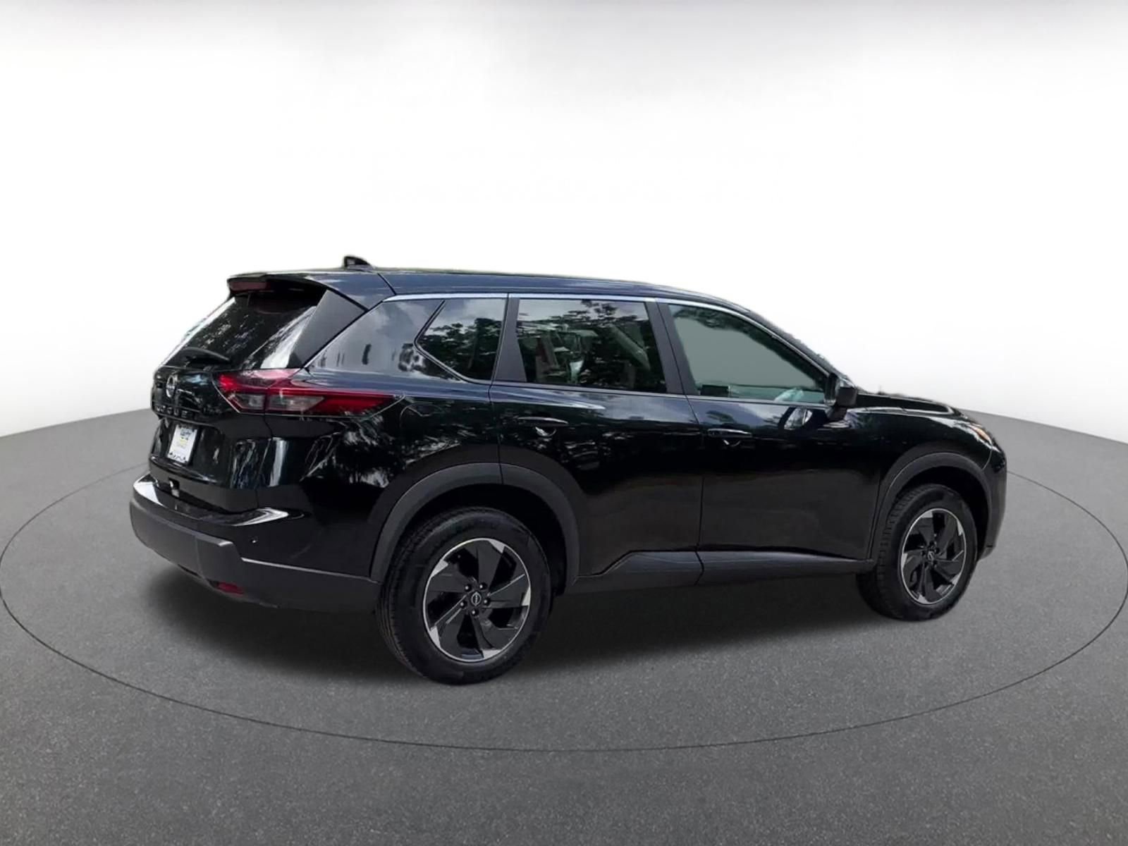 Thumbnail: 2025 Nissan Rogue - 15