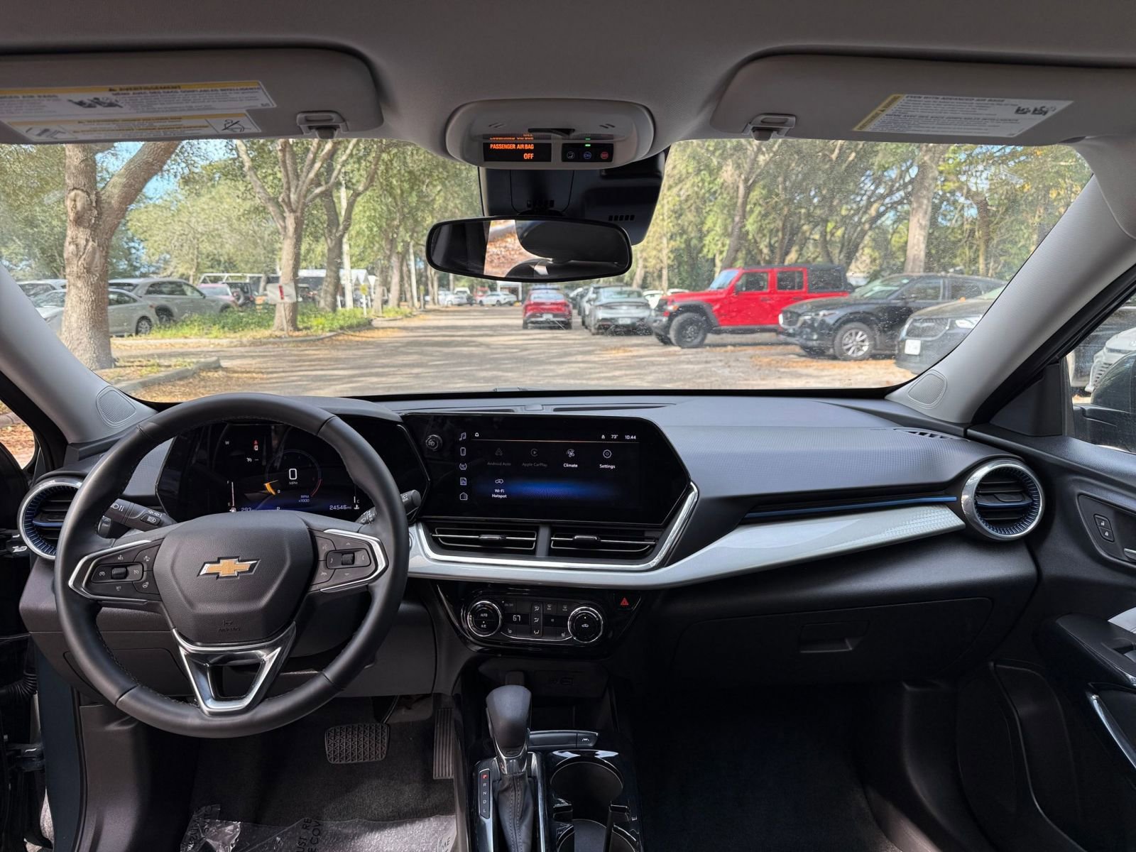 Thumbnail: 2025 Chevrolet Trax - 28