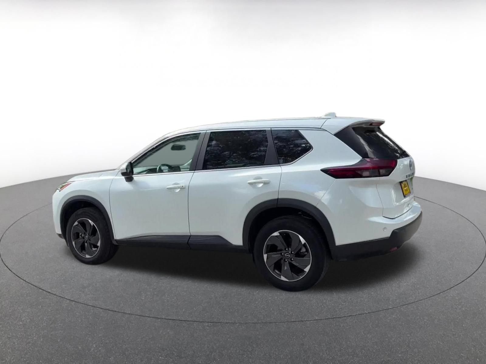 Thumbnail: 2025 Nissan Rogue - 10
