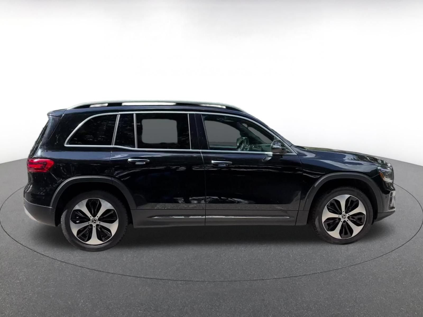 Thumbnail: 2025 Mercedes-Benz GLB - 16