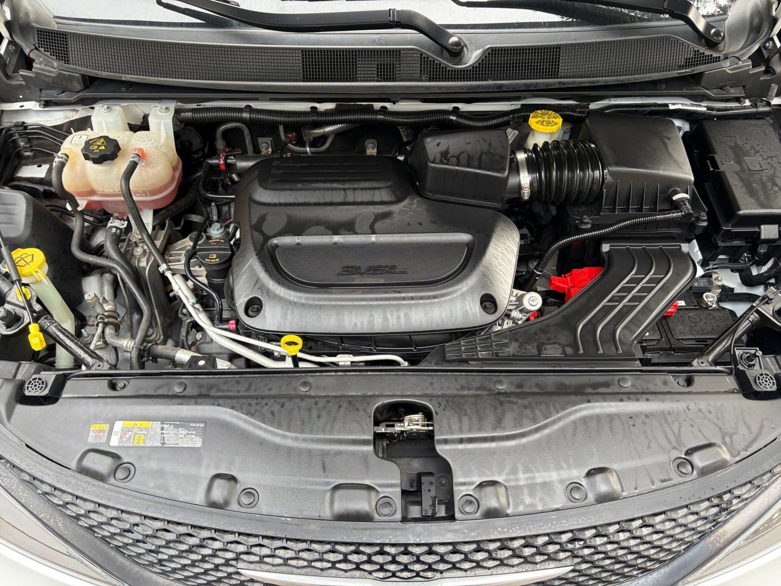 Thumbnail: 2023 Chrysler Voyager - 25