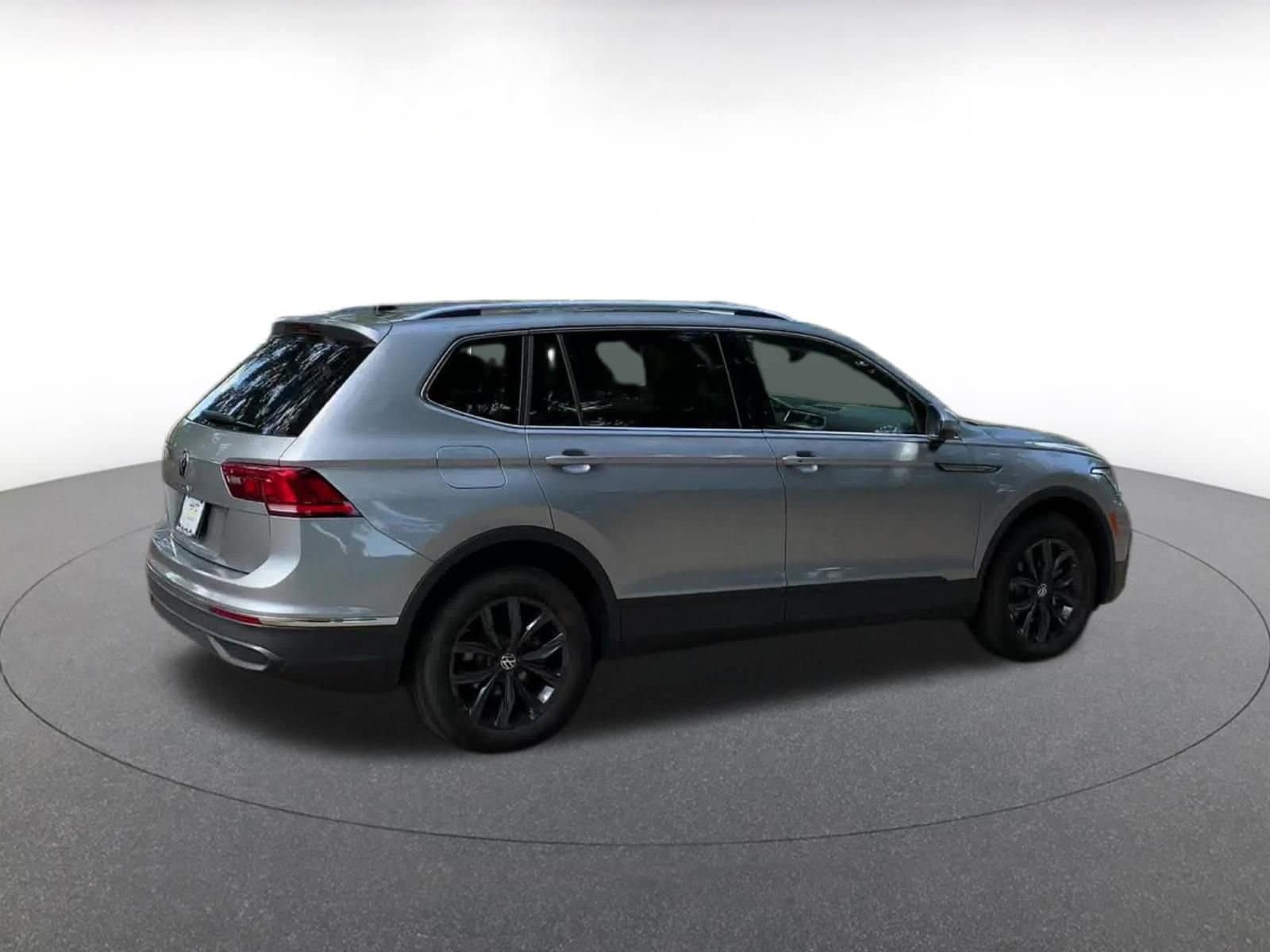 Thumbnail: 2024 Volkswagen Tiguan - 15