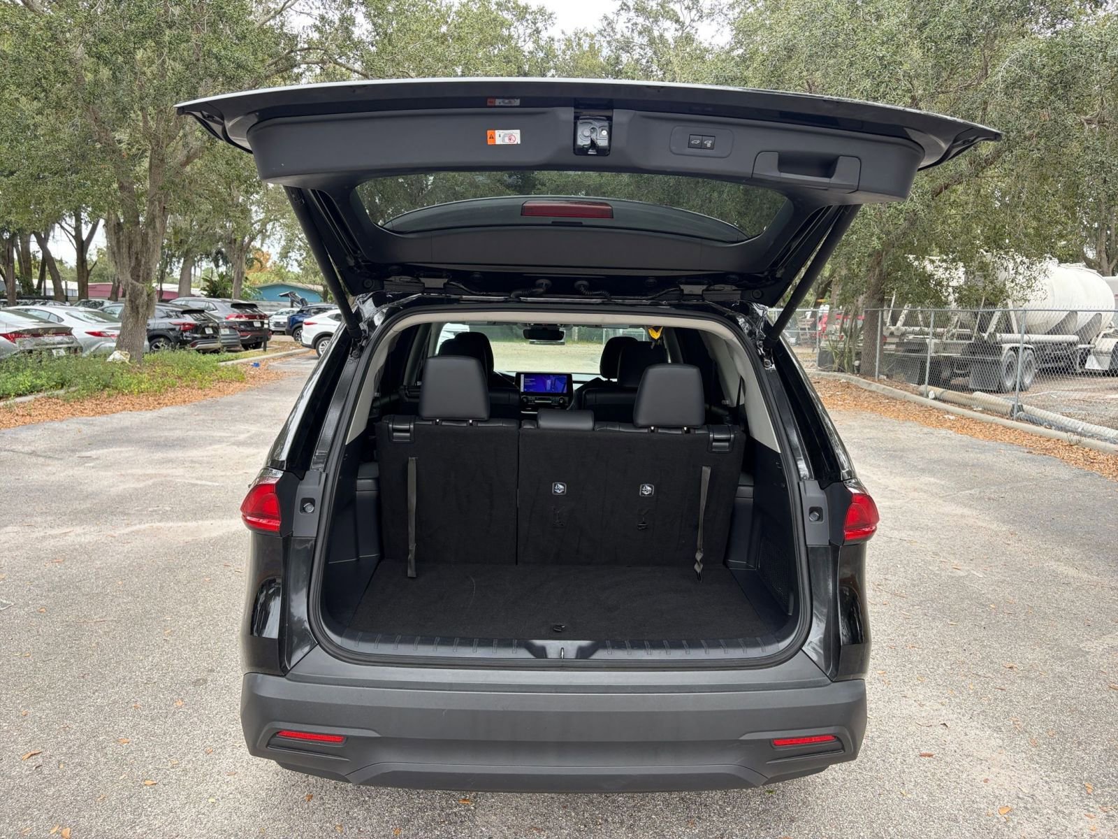 Thumbnail: 2025 Toyota Grand Highlander - 25