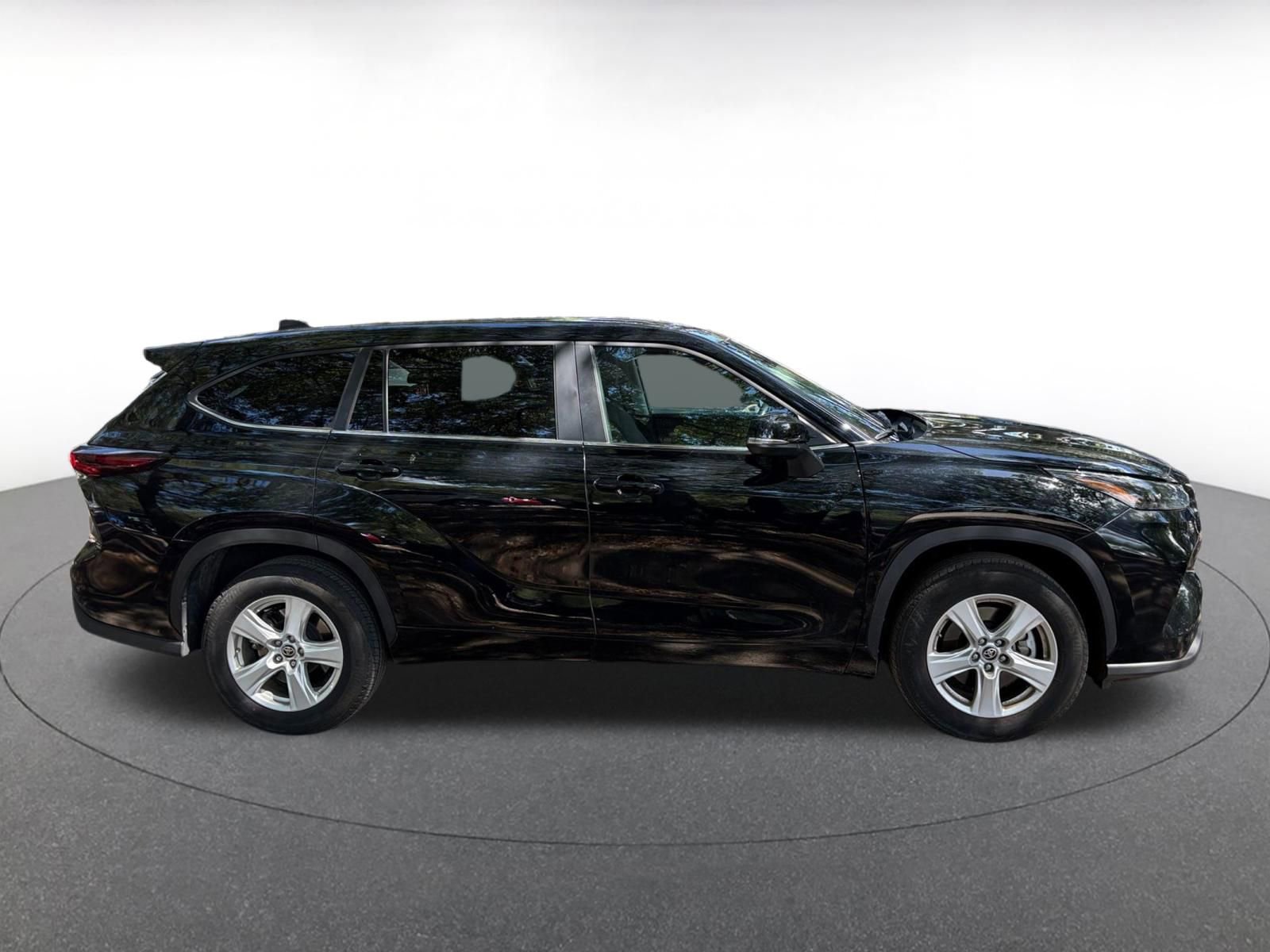 Thumbnail: 2025 Toyota Highlander - 8