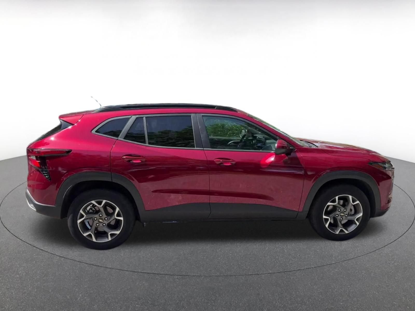 Thumbnail: 2025 Chevrolet Trax - 16