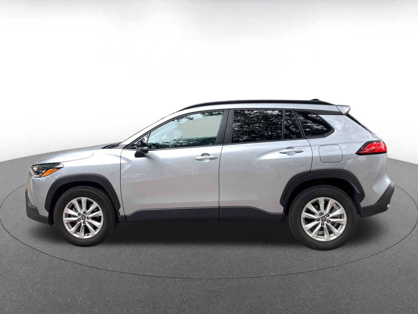 Thumbnail: 2025 Toyota Corolla Cross - 4