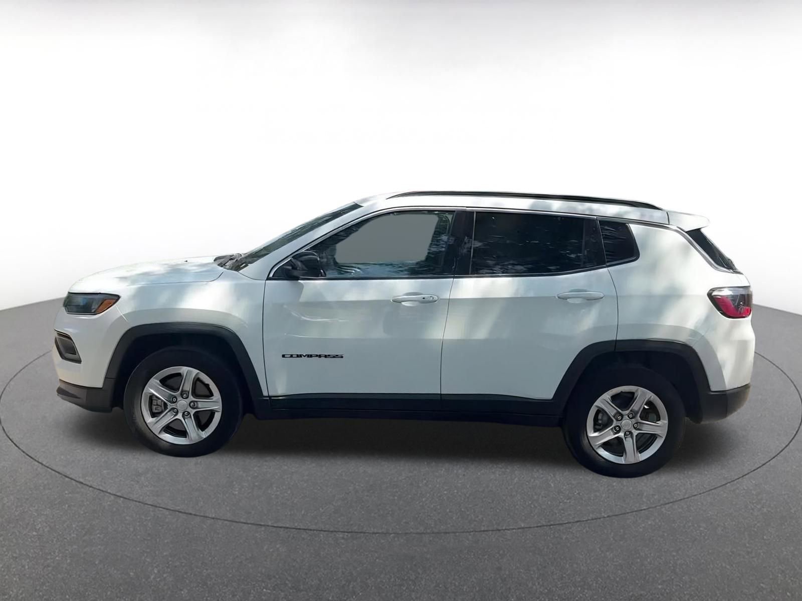 Thumbnail: 2023 Jeep Compass - 8