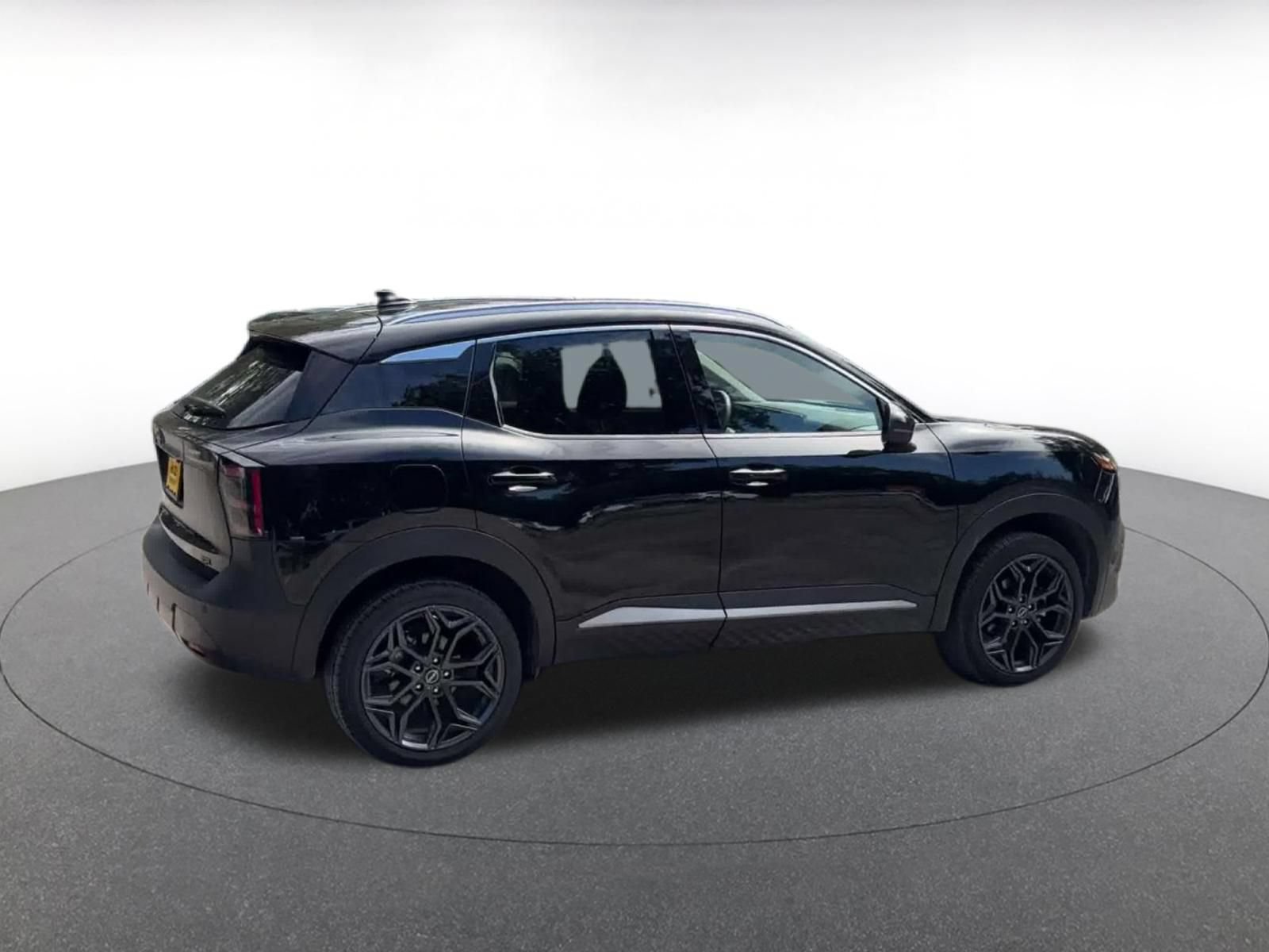 Thumbnail: 2026 Nissan Kicks - 14