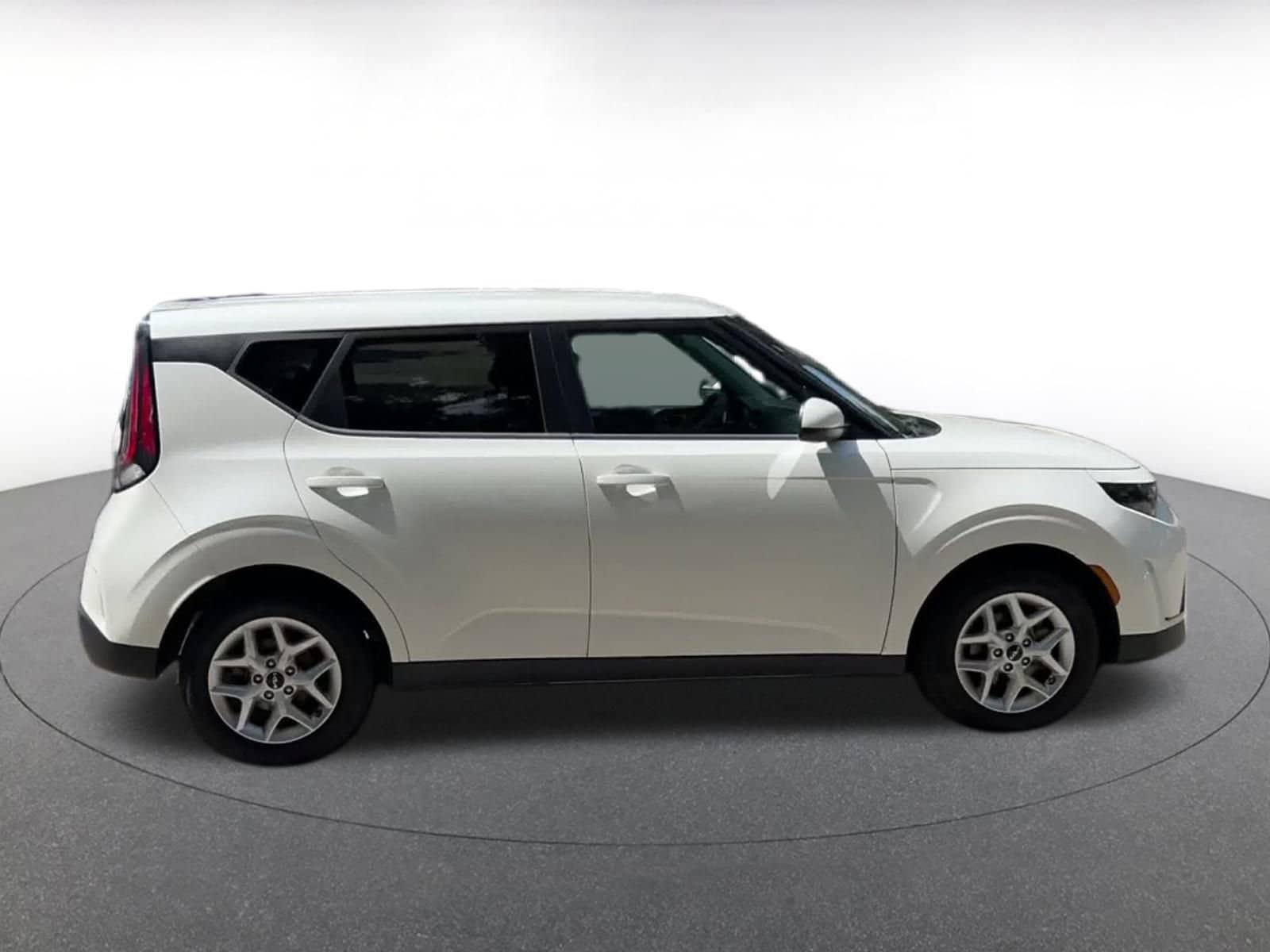 Thumbnail: 2024 Kia Soul - 16