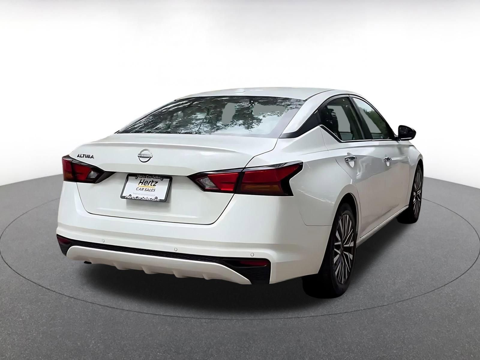Thumbnail: 2025 Nissan Altima - 14