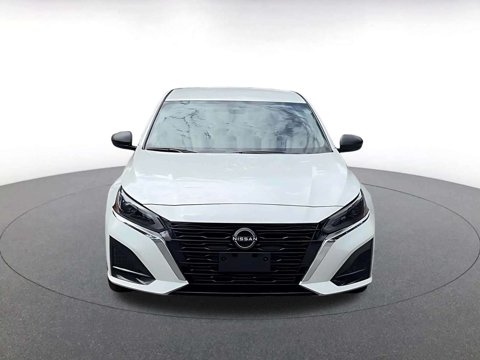 Thumbnail: 2025 Nissan Altima - 4