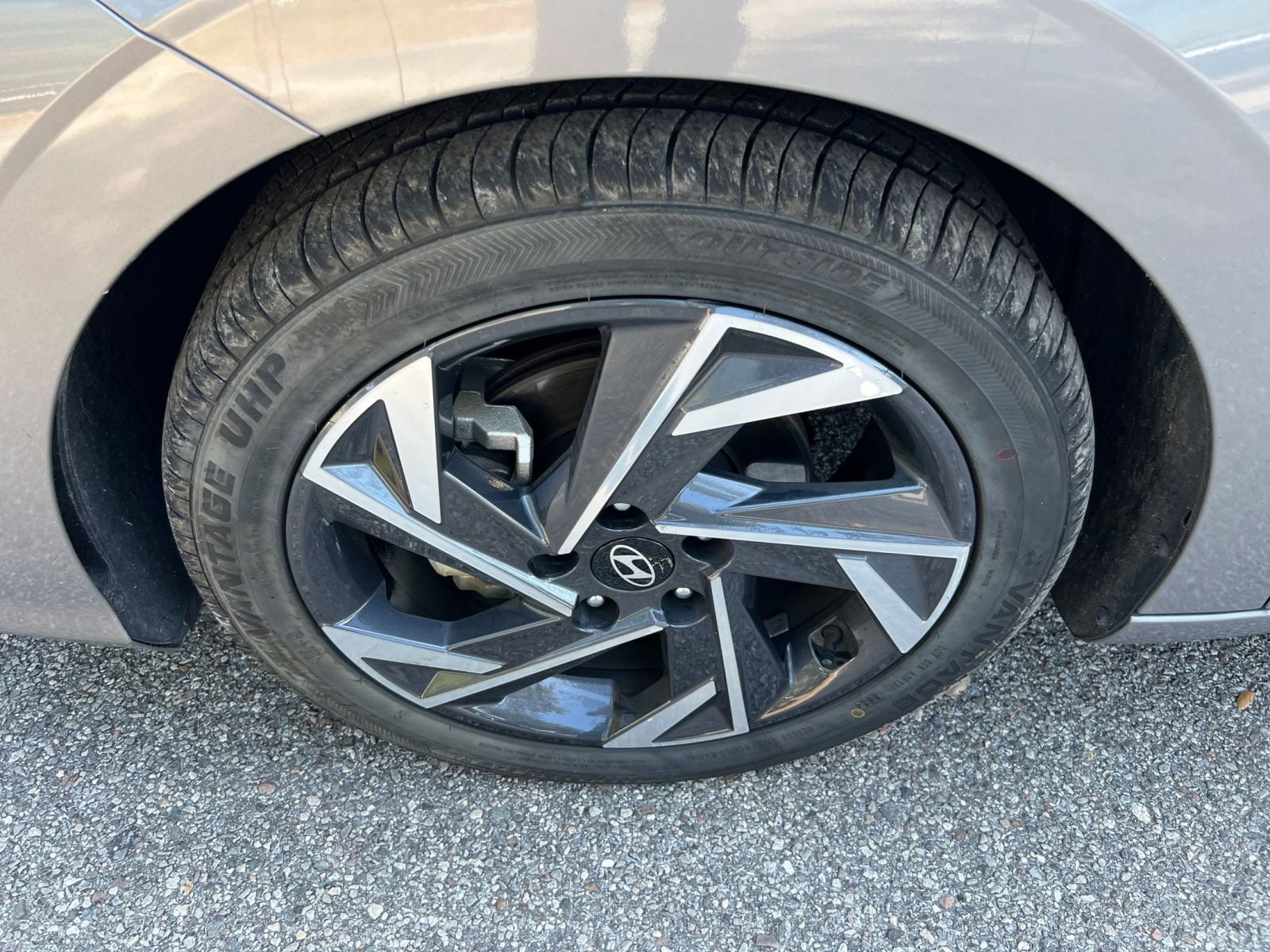 Thumbnail: 2025 Hyundai Elantra - 23