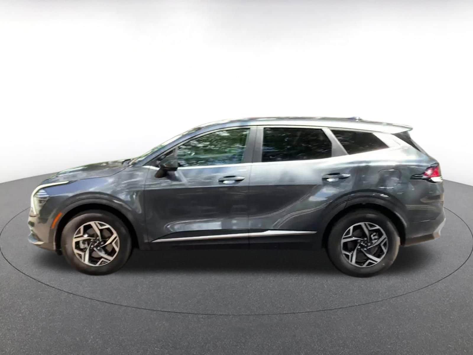 2024 Kia Sportage LX 8