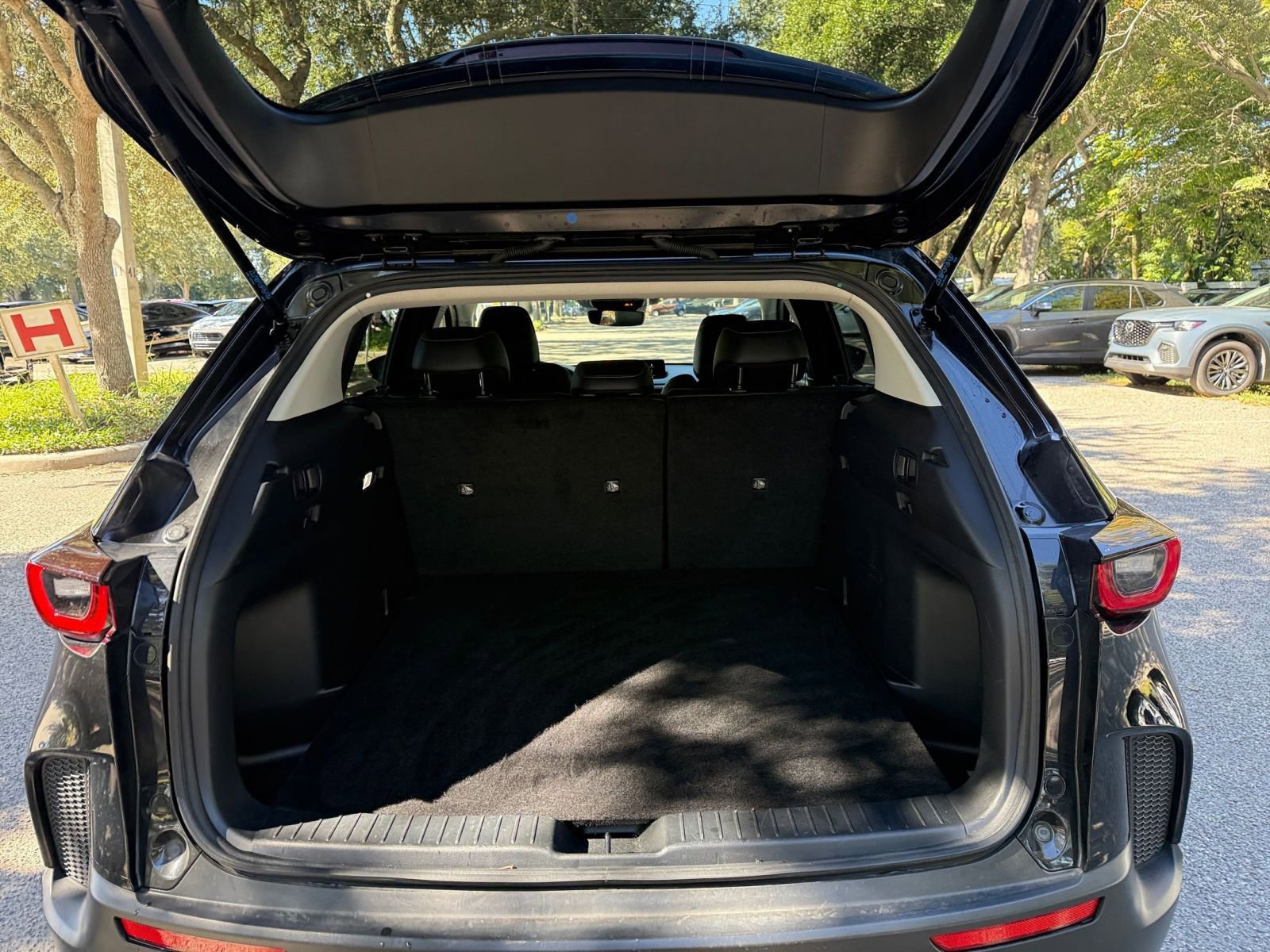 Thumbnail: 2025 Mazda CX-50 - 24